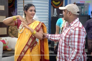 Kausalya Supraja Rama - On The Sets