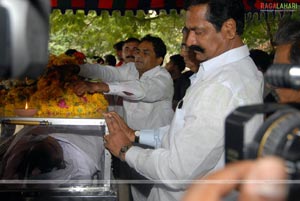 Stars pay Homage to Mallikharjuna Rao