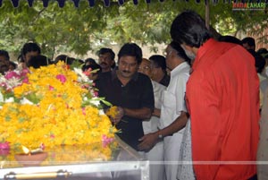 Stars pay Homage to Mallikharjuna Rao