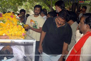 Stars pay Homage to Mallikharjuna Rao