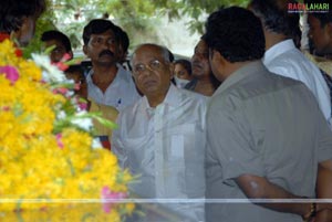 Stars pay Homage to Mallikharjuna Rao