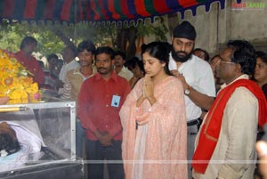 Stars pay Homage to Mallikharjuna Rao