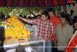 Stars pay Homage to Mallikharjuna Rao