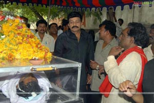 Stars pay Homage to Mallikharjuna Rao