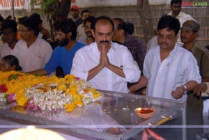 Stars pay Homage to Mallikharjuna Rao