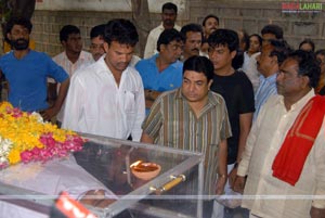 Stars pay Homage to Mallikharjuna Rao