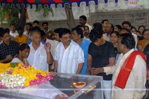 Stars pay Homage to Mallikharjuna Rao