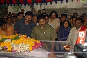 Stars pay Homage to Mallikharjuna Rao