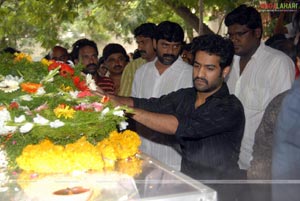 Stars pay Homage to Mallikharjuna Rao