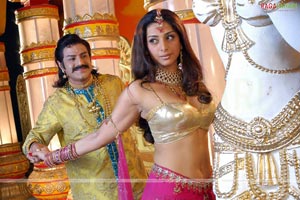 Balakrishna, Sneha, Tabu