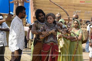 Magadheera Working Stills