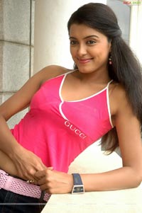 Richa Soni at Adugu Press Meet