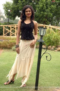 Shikha at Preminchukundaamaa Muhurat