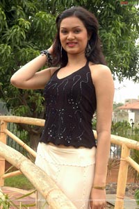 Shikha at Preminchukundaamaa Muhurat