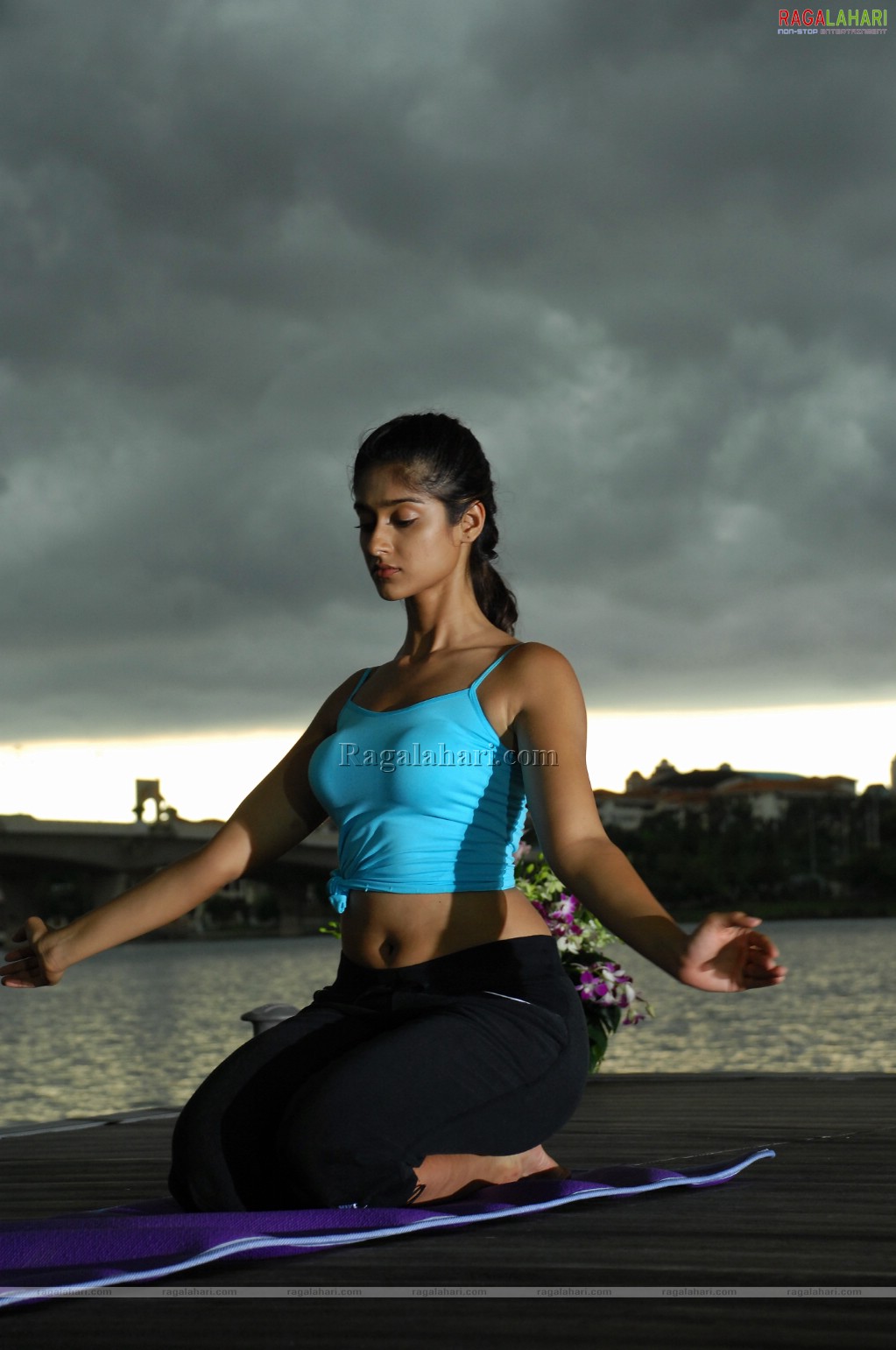 Ileana d cruz Full HD Yoga Stills from Kick Movie