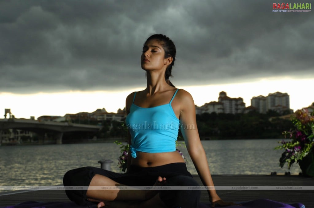 Ileana d cruz Full HD Yoga Stills from Kick Movie