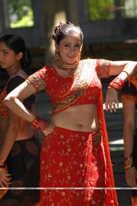 Namitha in Vyapari