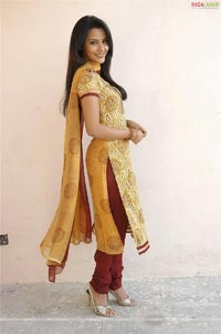 Priya(Rama Rama Krishna Kirshna Heroine) Photo Gallery