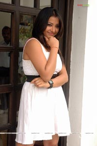 Swetha Basu Prasad Photo Gallery