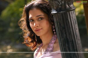 Tamanna Photo Gallery from Vyapari