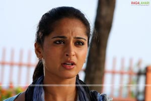 Anushka Photo Gallery from Yamudu