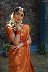 Kamalinee Mukherji Photo Gallery