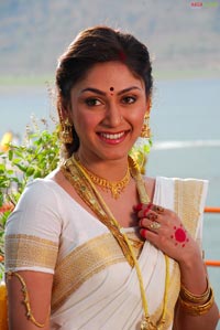 Manjari Fadnis Photo Gallery from Subhapradam