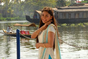 Manjari Fadnis Photo Gallery from Subhapradam