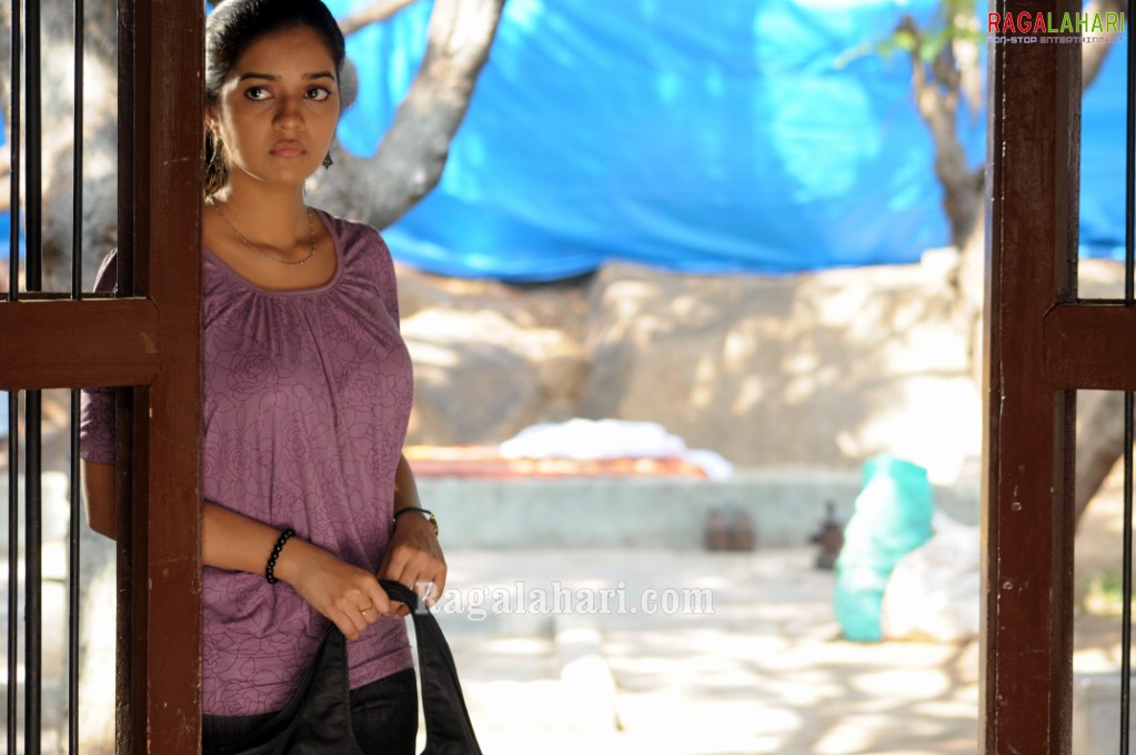 Colors Swathi