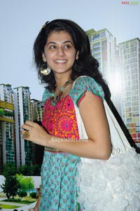 Tapsee Photo Gallery