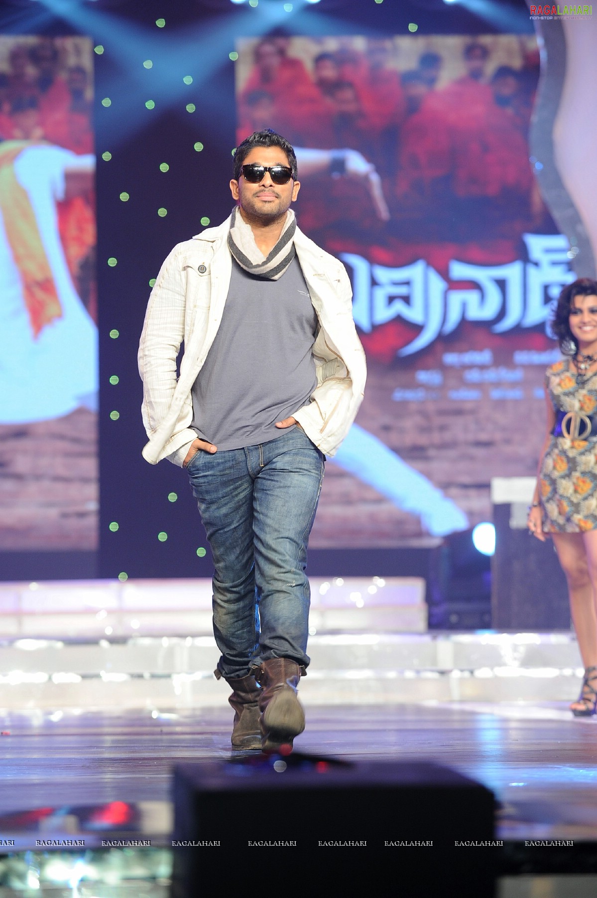 Fashion Show at Lux Sandal Cinemaa Awards 2011 