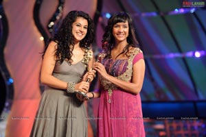 Lux Sandal Cinemaa Awards 2011 High Resolution Gallery 