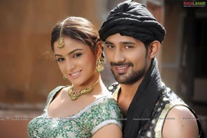 Varun Sandesh, Asmitha Sood