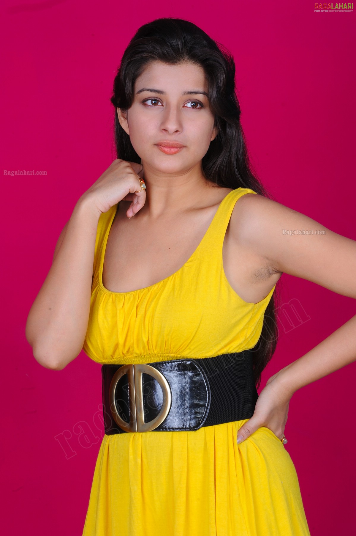 Madhurima (Hi-Res)