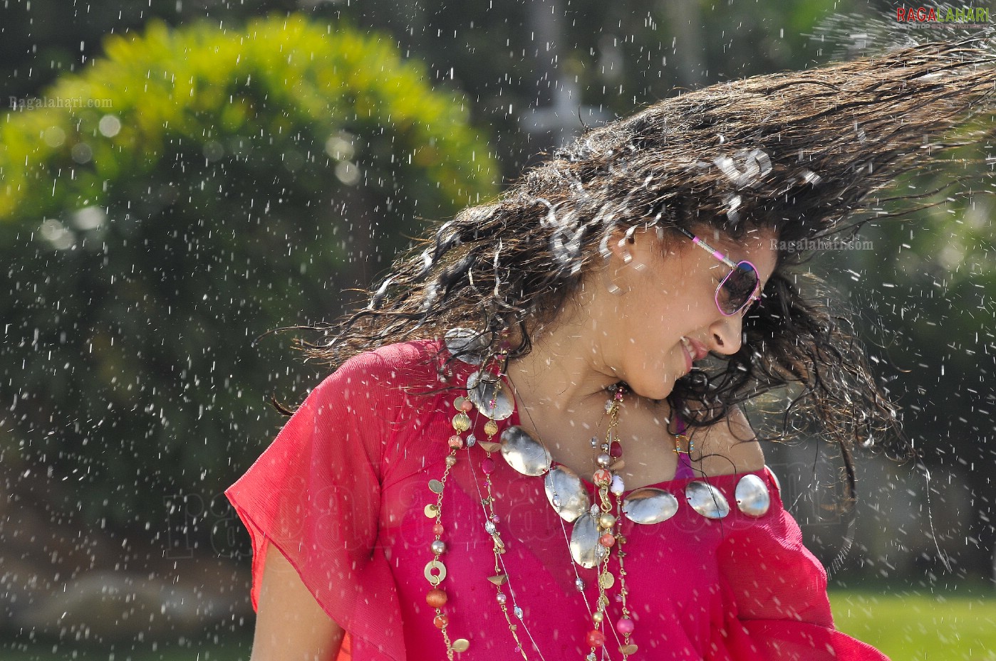 Taapsee (Hi-Res)