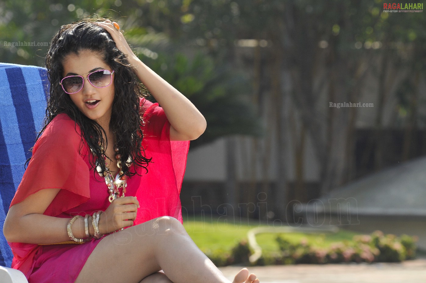 Taapsee (Hi-Res)