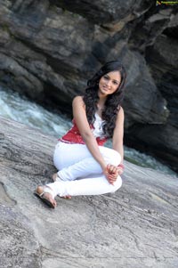 Shanvi HD Wallpapers