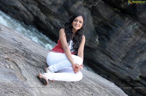 Shanvi HD Wallpapers