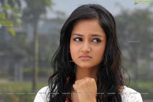 Shanvi HD Wallpapers