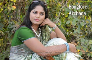 Bangalore Hot Model Archana in Saree