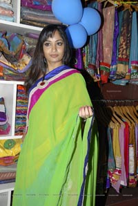 Beautiful Madhavi Latha in Yellow Saree