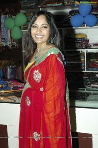 Beautiful Madhavi Latha in Yellow Saree