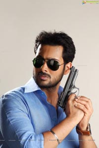 Uday Kiran as Police Officer
