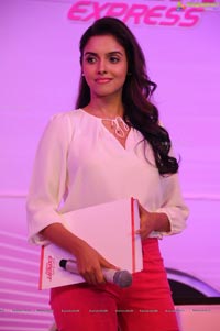 Photos of Asin at Fair and Lovely Expert Express