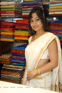 Beautiful Madhavi Latha in Kasavu Saree