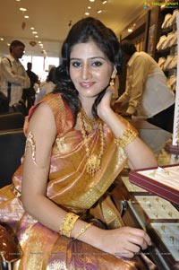 Photos of Hyderabad Model Shamili at CMR Ashadam Sravanam Sale 2012