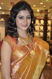 Photos of Hyderabad Model Shamili at CMR Ashadam Sravanam Sale 2012