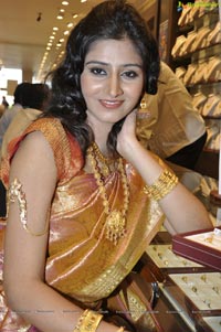 Photos of Hyderabad Model Shamili at CMR Ashadam Sravanam Sale 2012