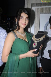 Ravishingly Beautiful Indian Actress Shruti Haasan in Sleeveless Dress