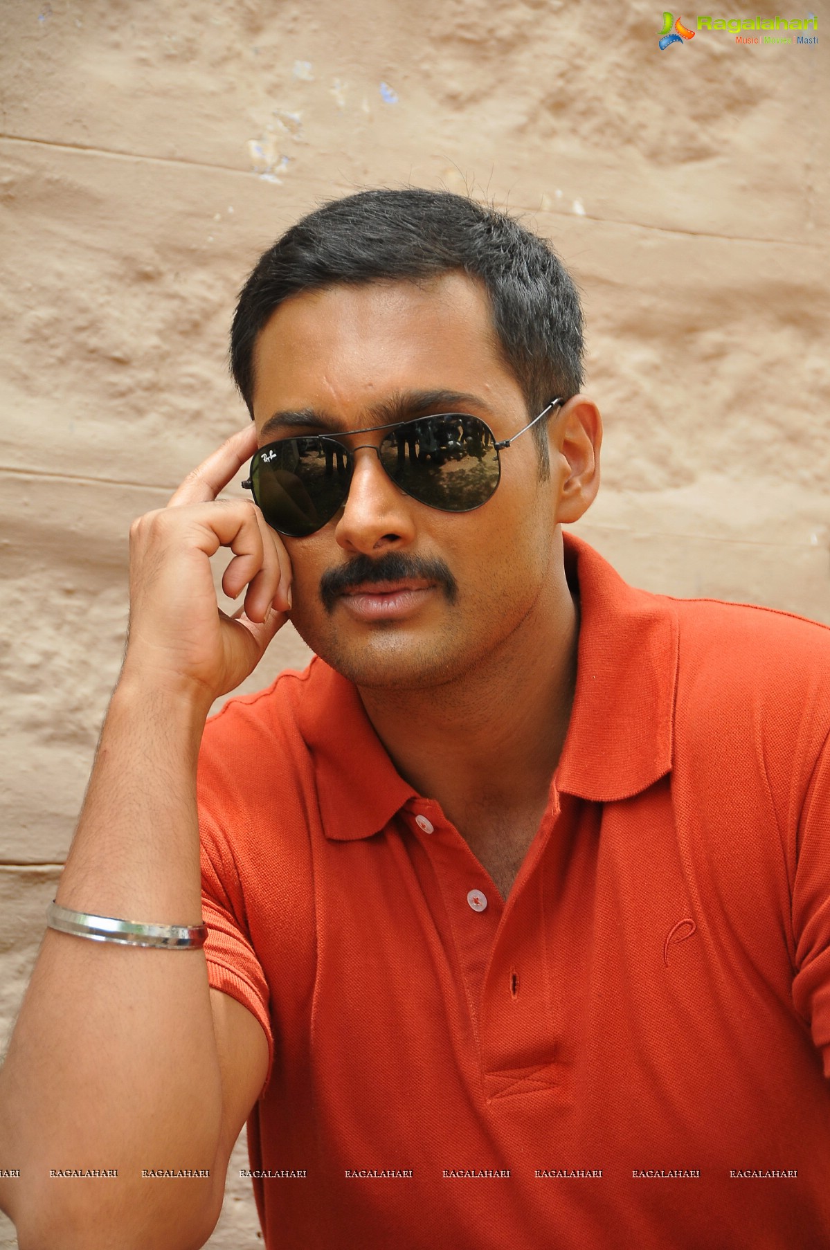 Uday Kiran (Hi-Res)